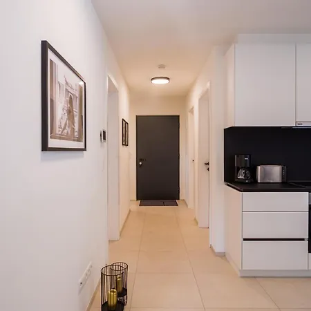Moderne Mit Terrasse Apartment *